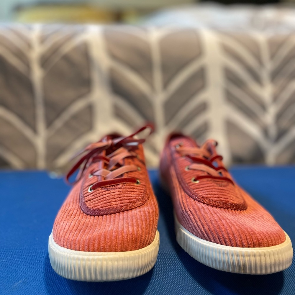 RedCorduroy Sneakers